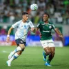 Palmeiras vence o Gr�mio e dispara na lideran�a do Brasileir�o