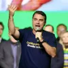 Fl�vio Bolsonaro defende o Bolsa Fam�lia e critica preconceito contra quem recebe o benef�cio