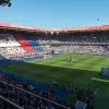 Fungos no gramado for�am PSG a mudar de est�dio na estreia do campeonato