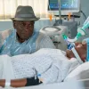 F�s de EastEnders devastados enquanto Denise entra em coma ap�s luta contra leucemia
