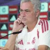Mourinho brinca com imprensa, reclama de cansa�o e provoca Barcelona e Atl�tico