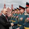 Putin anuncia aumento massivo do ex�rcito para 2,5 milh�es e preocupa mundo