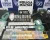 For�a T�tica prende dupla por tr�fico de drogas, apreende pistola e 83 por��es de entorpecentes