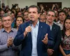 Candidato � reelei��o re�ne 4 mil pessoas em evento e critica gest�es anteriores