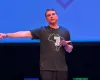 Filho de Bolsonaro quer tratar mil�cias como terroristas