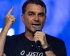 Fl�vio Bolsonaro promete lutar contra novas taxas dos EUA em evento com Tarc�sio