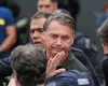 Moraes mant�m Bolsonaro em pris�o domiciliar e manda tomar suas armas