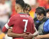 Jovem craque consola Cristiano Ronaldo ap�s elimina��o na Copa do Mundo