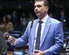 Flavio Bolsonaro critica STF e promete indicar mulheres para o Supremo