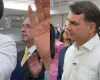 Fl�vio Bolsonaro e Eduardo Cunha participam de culto de Dia dos Pais em S�o Paulo