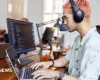 L�deres de tecnologia dizem que IA significa menos trabalho, mas funcion�rios relatam jornadas de at� 90 horas semanais