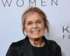 Gloria Steinem, uma das maiores defensoras dos direitos das mulheres, morre aos 92 anos
