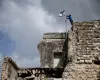 Diplomatas dos EUA visitam vila palestina ap�s ataques de colonos a europeus e jornalista