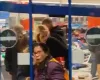 Homem morre ap�s carro invadir supermercado Lidl e crian�as gritarem de terror