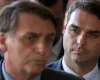 Bolsonaro fica chocado com derrota do filho e teme pris�o de Fl�vio
