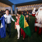Governador Mauro Mendes e primeira-dama, Virginia Mendes, recebem 15 mil crianas no Natal Abenoado da Arena Pantanal