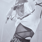 Anitta lana vdeo performance com medley de funk generation