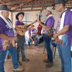 Cento e vinte e quatro anos de Folia de Reis em Ribeirozinho, Mato Grosso, tradio que atravessa sculo.