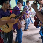 Cento e vinte e quatro anos de Folia de Reis em Ribeirozinho, Mato Grosso, tradio que atravessa sculo.