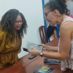 Tarde de autgrafos do livro Prolas Negras
