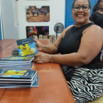 Tarde de autgrafos do livro Prolas Negras