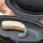 Aps mais de sete anos, Barra do Garas volta a entregar novos aparelhos auditivos