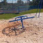 Praa do Jardim dos Ips sofre depredao antes mesmo da entrega oficial