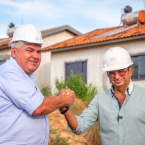 Dr. Adilson vistoria obras do Residencial Carvalho em Barra do Garas