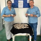Secretria Municipal de Meio Ambiente e Turismo, Fernanda Soares, segue com a distribuio gratuita de sementes de Crotalria.