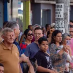 Popula��o prestigia desfile c�vico-militar em comemora��o � Independ�ncia do Brasil e aos 77 anos de Barra do Gar�as