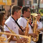 Popula��o prestigia desfile c�vico-militar em comemora��o � Independ�ncia do Brasil e aos 77 anos de Barra do Gar�as