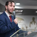 Trabalho e Dignidade: livro debate o direito a um salário justo no Brasil