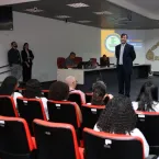 Trabalho e Dignidade: livro debate o direito a um salário justo no Brasil