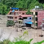 Avalanche de lama deixa 98 mortos e 800 desaparecidos no Nepal