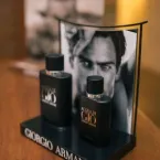 GIORGIO ARMANI LAN�A FRAGR�NCIA E LEVA NOMES DE PESO PARA ITACAR�