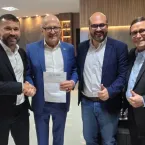 Secret�rio Municipal de Esportes de C�ceres Entrega Convite ao Governador Otaviano Pivetta para Abertura dos Jogos Estudantis