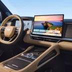 Geely apresenta SUV híbrido potente e tecnológico no Salão de Paris