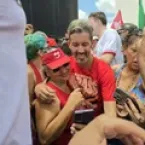 Lula apoia Grass em ato popular na Esplanada antes do 2º turno