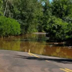 Chuvas deixam estradas interditadas em várias regiões do Paraná, alerta DER-PR
