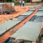 Prefeitura e Governo de MT iniciam construo de caladas em bairros estratgicos