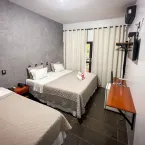Show de Henrique e Juliano lota mais de 3.500 leitos de hotis e Airbnb em Barra do Garas