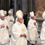 Cardeais celebram a �ltima missa antes do conclave para elei��o do pr�ximo papa