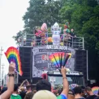 Famosos prestigiam Parada do Orgulho LGBT+ em São Paulo; veja fotos