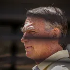 Bolsonaro completa um m�s em pris�o domiciliar e anuncia endere�o para cartas