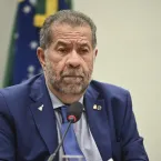 Depoimento de Carlos Lupi na CPI do INSS gera tensão no governo