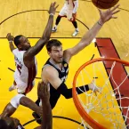 Relembre a carreira de Tiago Splitter, novo técnico dos Blazers