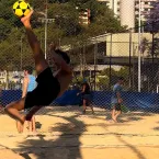 Netos de Elis Regina cantam cl�ssico gravado pela av�; v�deo