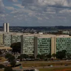 Governo prepara mudanças em carreiras federais