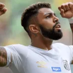Gabigol no Santos: relembre os números e títulos do atacante pelo Peixe