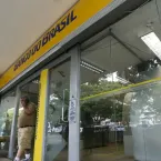 Bancos retornam ao funcionamento normal nesta sexta-feira